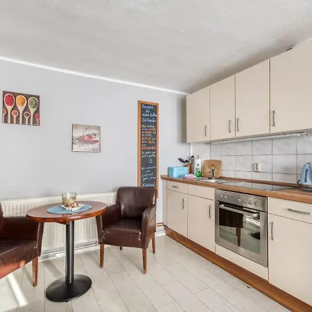 Modern In With Terrace Holiday home
